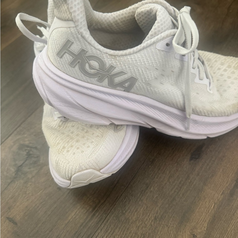 Hoka Clifton 9 Running Sneakers - Size 9